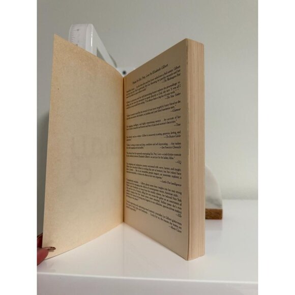 Eat Pray Love Book By Elizabeth Gilbert Paperback 334 Pages Copyright 2006 - Picture 5 of 5